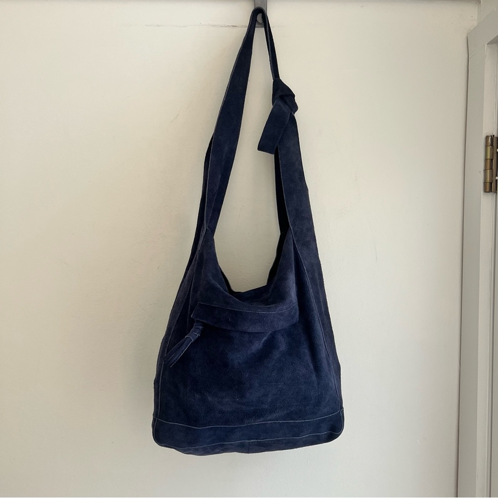 Free People Jessa Carryall Suede Leather Bag in Navy blue rare color! - Picture 2 of 16